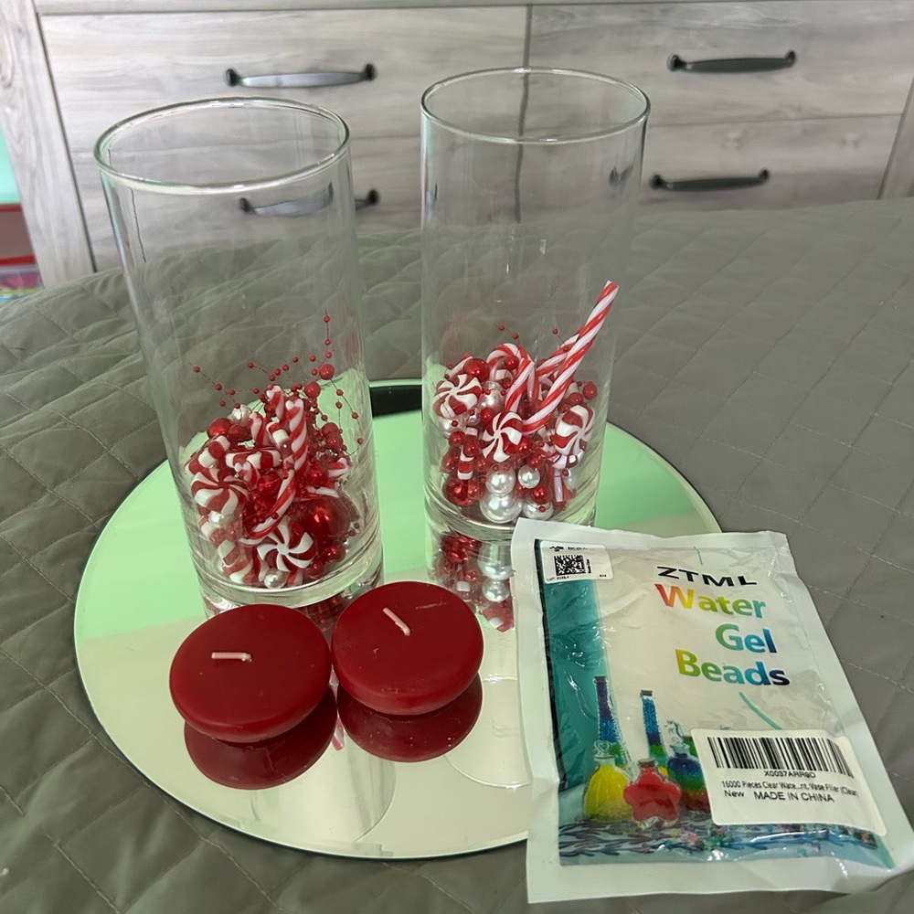 Christmas Red and White Floatng Candle Set